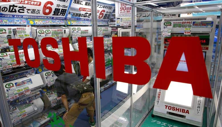 Vlagatelji od Toshibe zahtevajo 900 milijonov dolarjev odškodnine 1